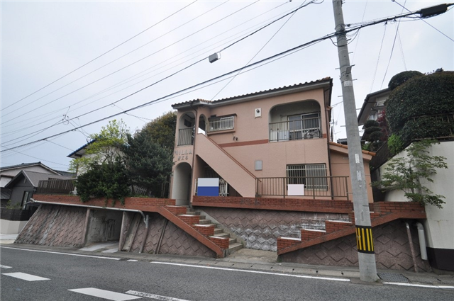 落ち着いた雰囲気の外観です！